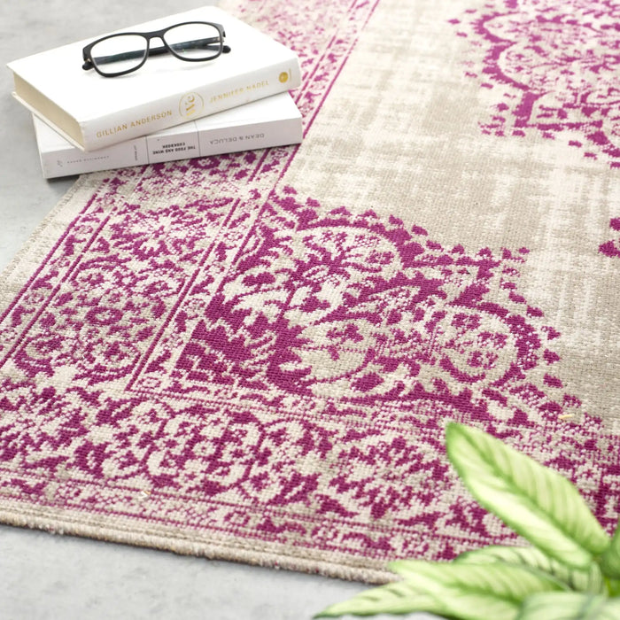 Origins saville grey rapberry Grey, Pink Living Room Geometric Rug.