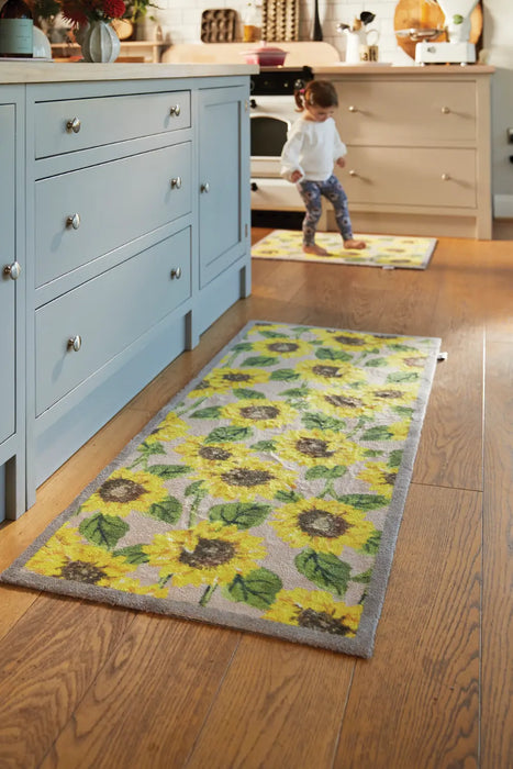 Patterned Hug Rug Sunflower 1