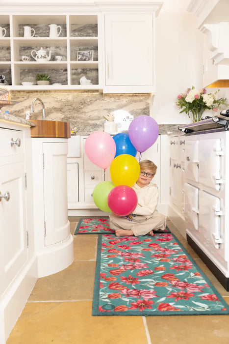 Hug Rug Washable Tumbling Tulips Multi