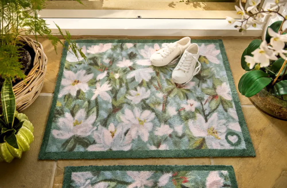 Patterned Hug Rug Water Lilies