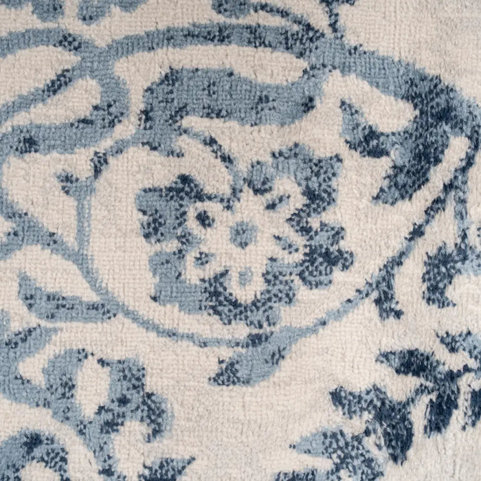 Oscar Claudia Blue Modern