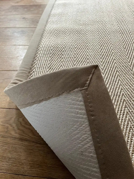 Sisal Rugs havana argent with a faux suede caramel Beige Living Room Geometric Rug.