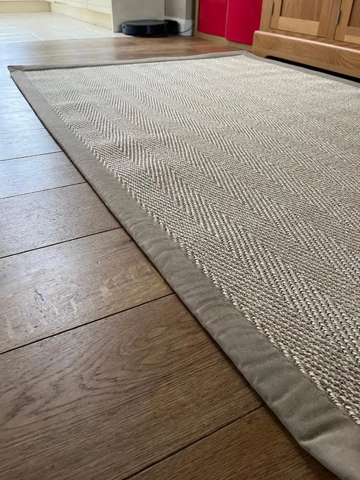 Sisal Rugs havana argent with a faux suede caramel Beige Living Room Geometric Rug.