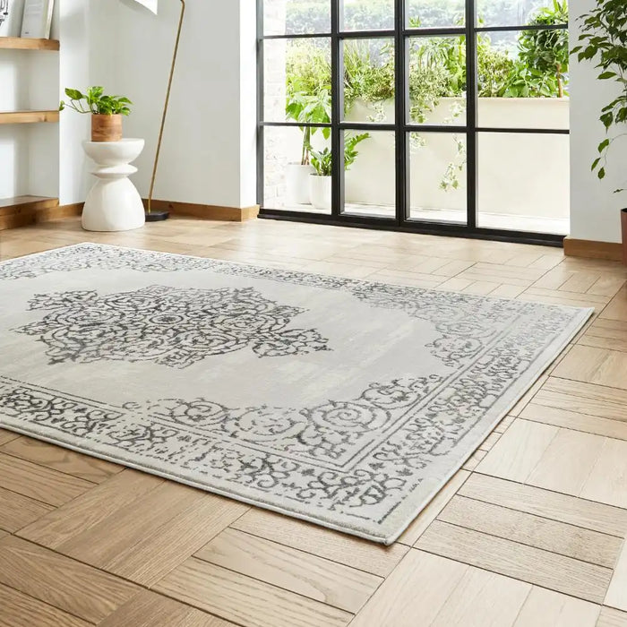 Think Rugs artemis b9076a silver Grey Living Room Geometric Rug.