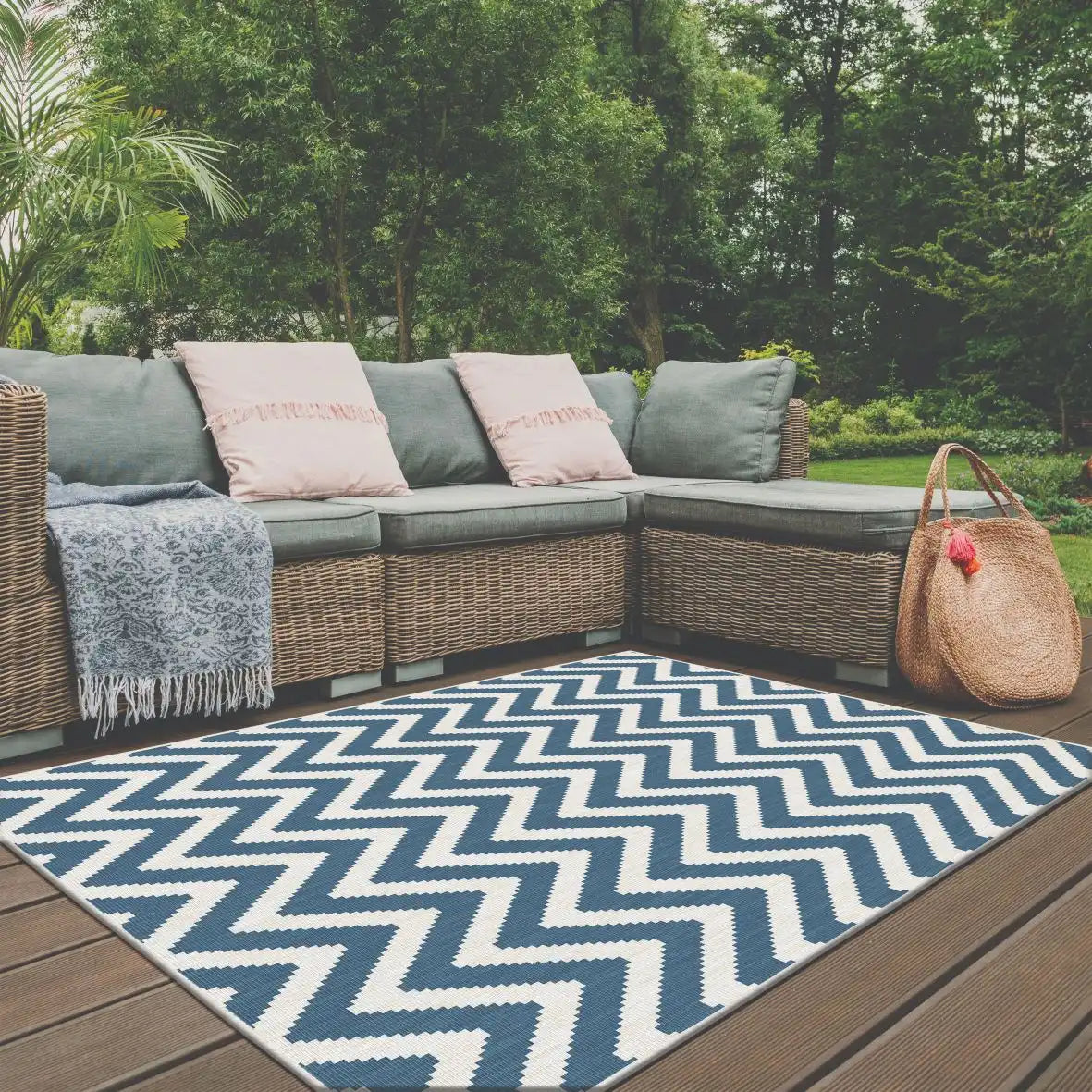 Duo Weave Indoor/Outdoor Chevron Ocean Blue Rug — RugsDirect Online