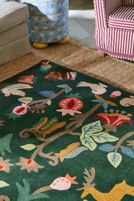 Sanderson sanderson forest of dean forest green 146907 Green Living Room Wool Rug.