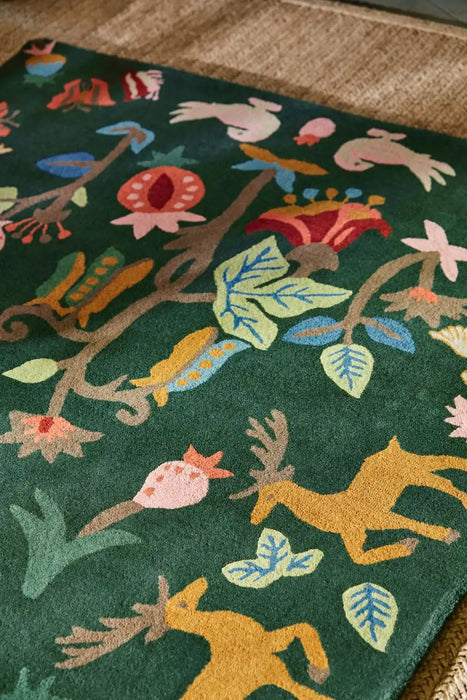 Sanderson sanderson forest of dean forest green 146907 Green Living Room Wool Rug.