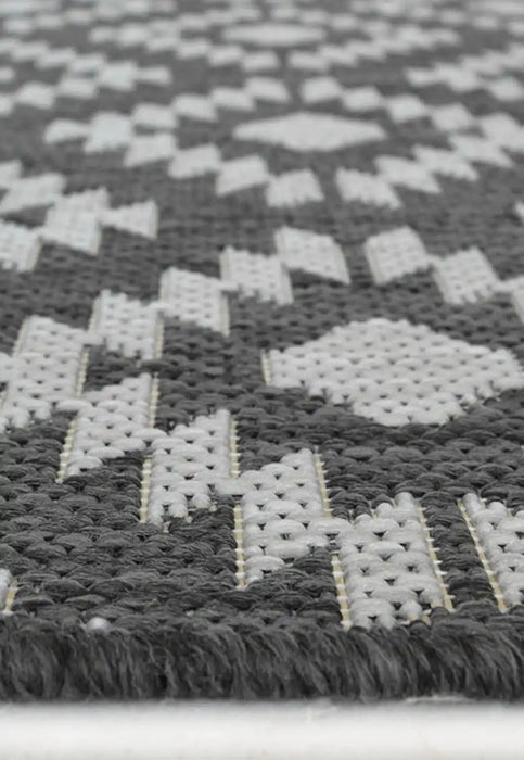 Homemaker county indoor outdoor geneva silver Grey Outdoor  Geometric Rug.