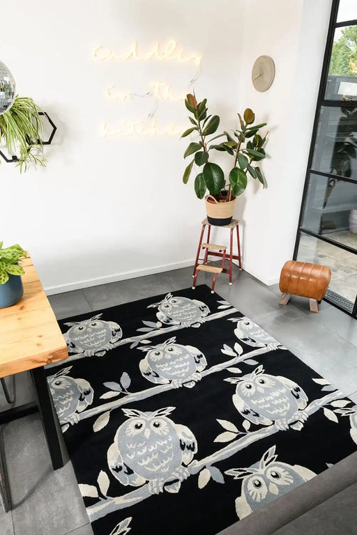 Woven Edge natural world owl Grey, Black Living Room Wool Rug.
