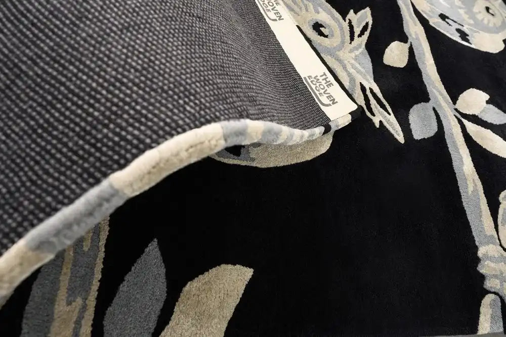Woven Edge natural world owl Grey, Black Living Room Wool Rug.