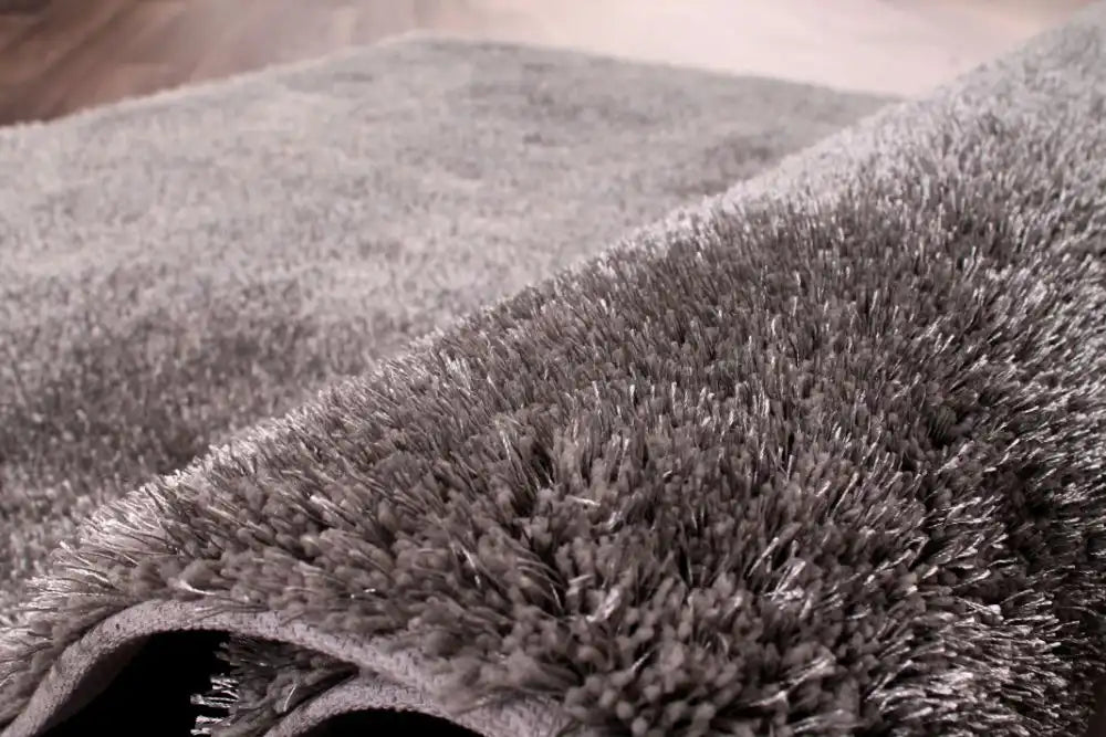 HMC whisper hmc silver Grey Living Room Shaggy Rug.
